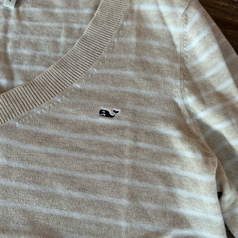 Vineyard Vines striped V-neck long sleeve sweater size small - Picture 2 of 3